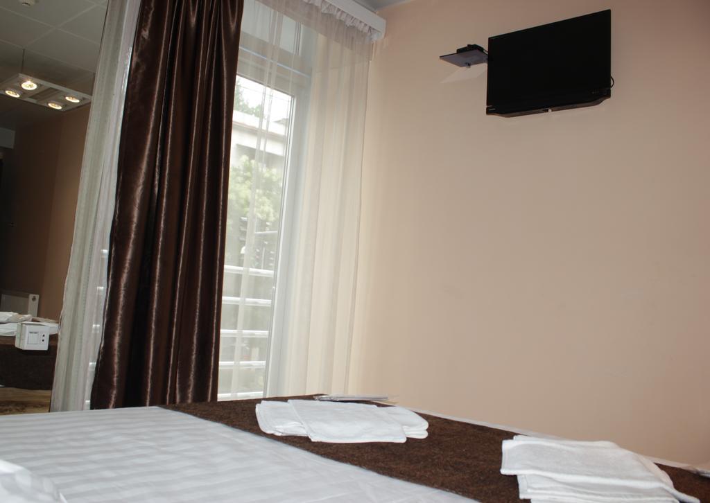 Hotel London Palace Tbilisi Rom bilde