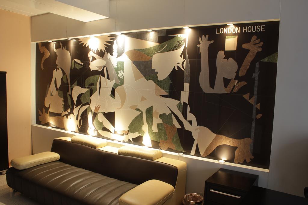 Hotel London Palace Tbilisi Rom bilde