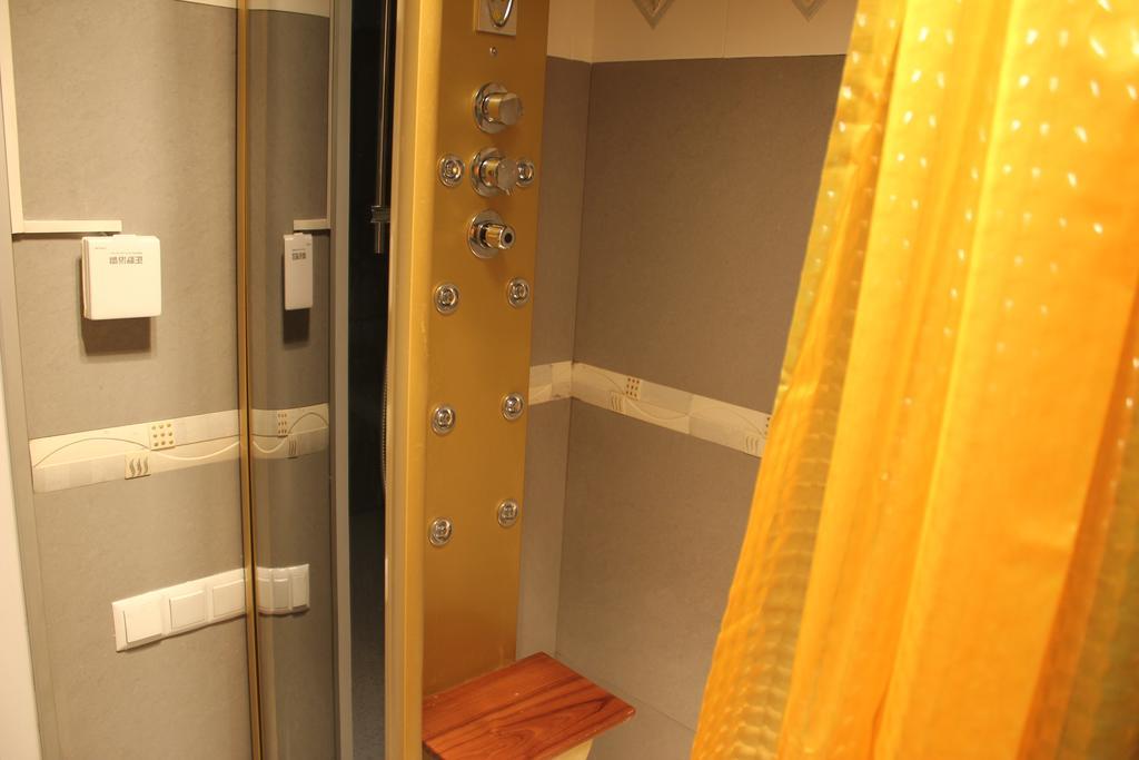 Hotel London Palace Tbilisi Rom bilde