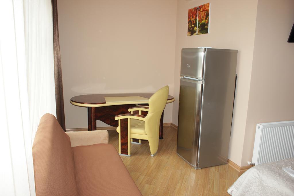 Hotel London Palace Tbilisi Rom bilde