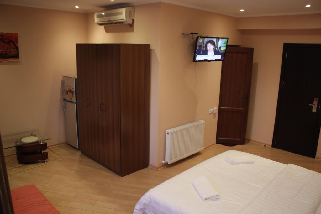 Hotel London Palace Tbilisi Rom bilde