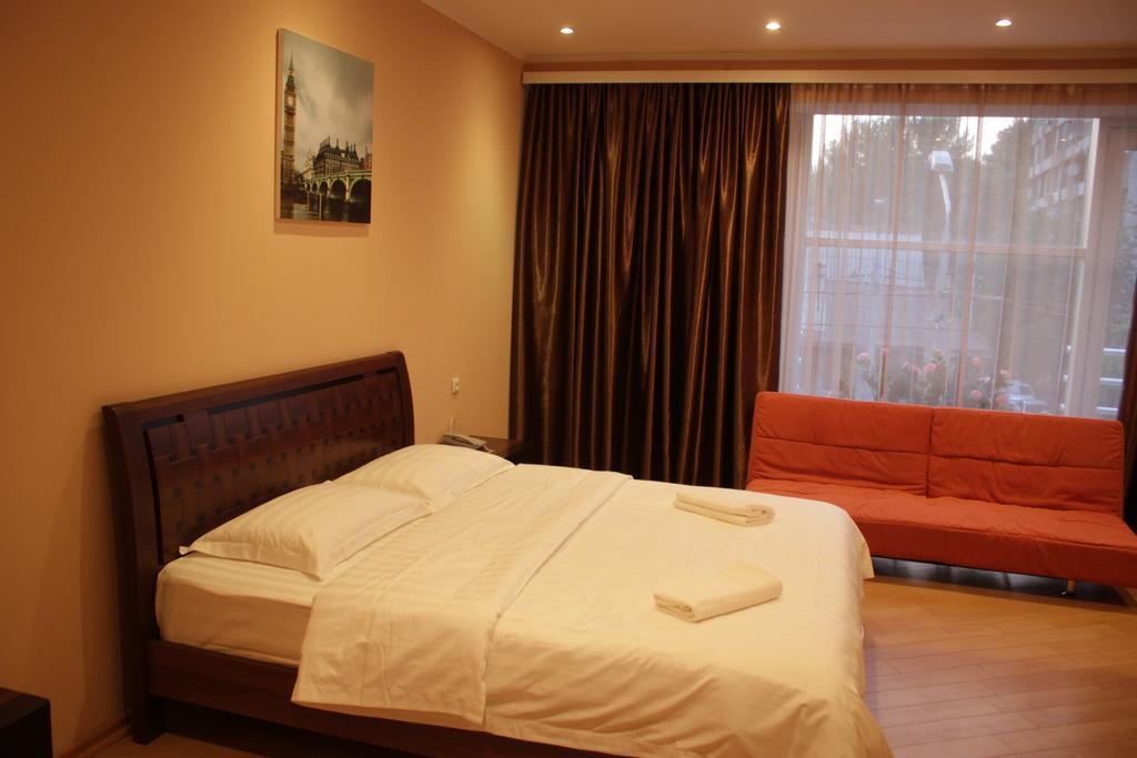 Hotel London Palace Tbilisi Rom bilde