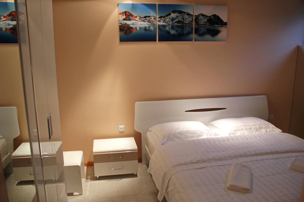 Hotel London Palace Tbilisi Eksteriør bilde